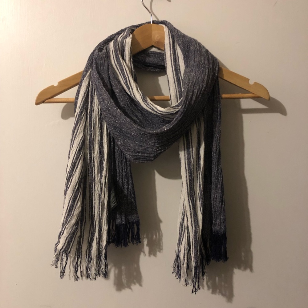H&M blue white stripe scarf